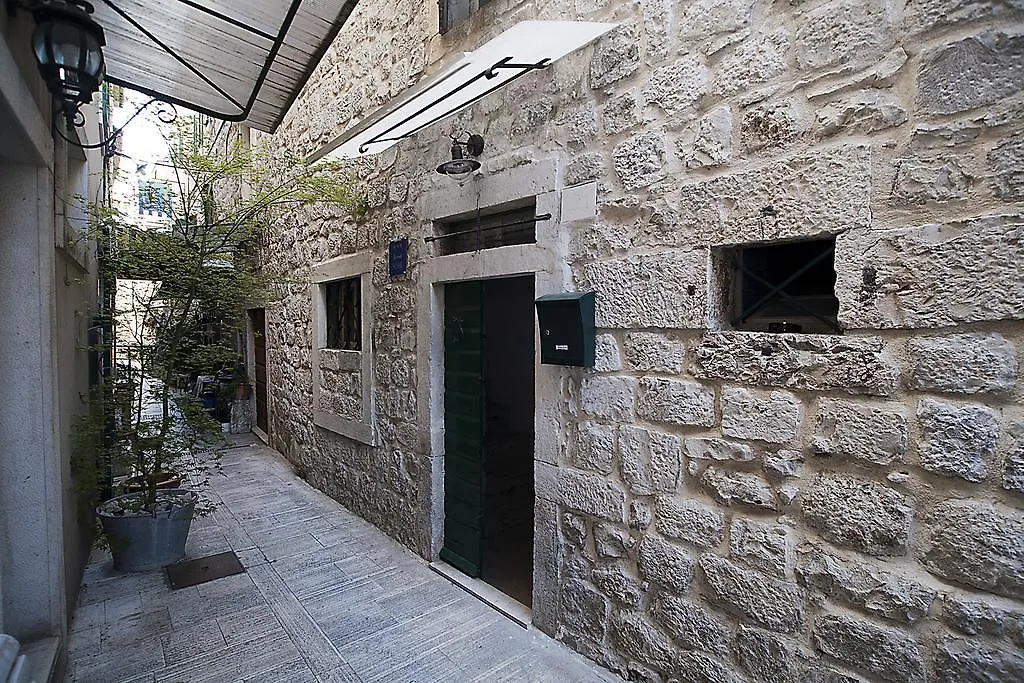 Rooms Livia Trogir